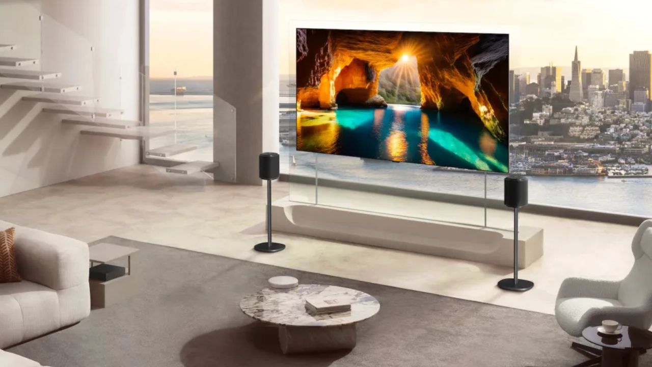 LG revive su icónico Wallpaper TV con el nuevo OLED evo W6 en CES