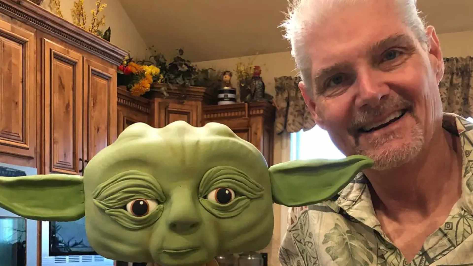 Fallece Tom Kane, actor de voz de Yoda y miles de otros roles